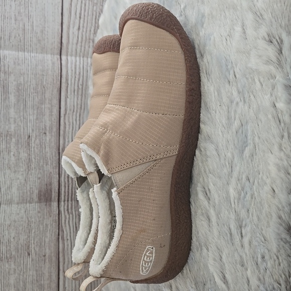 Keen Tan Slip On Shoes, Womens 9, Great Condition - Picture 6 of 10